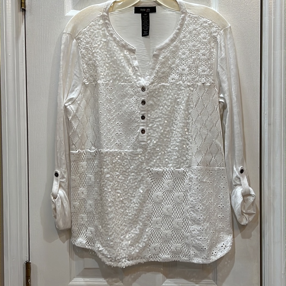 EUC white blouse. Front has different patterns. See photos. 3/4 length sleeves.
